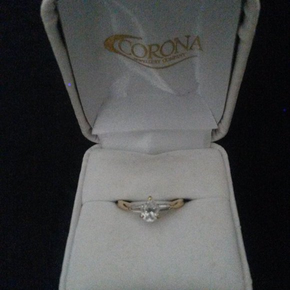 VINTAGE 14K Gold Engagement Ring Pear Diamond - Picture 1 of 4